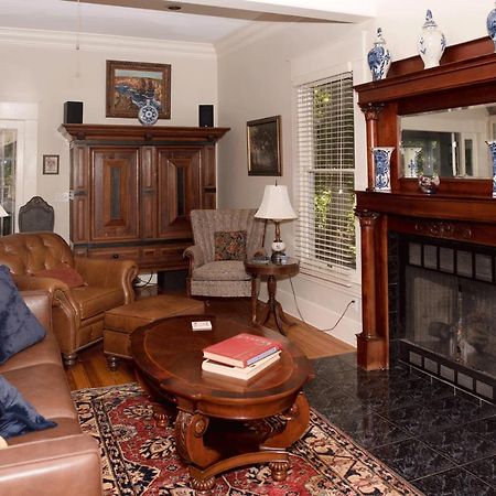 Dickson Street Bed & Breakfast 费耶特维尔 外观 照片