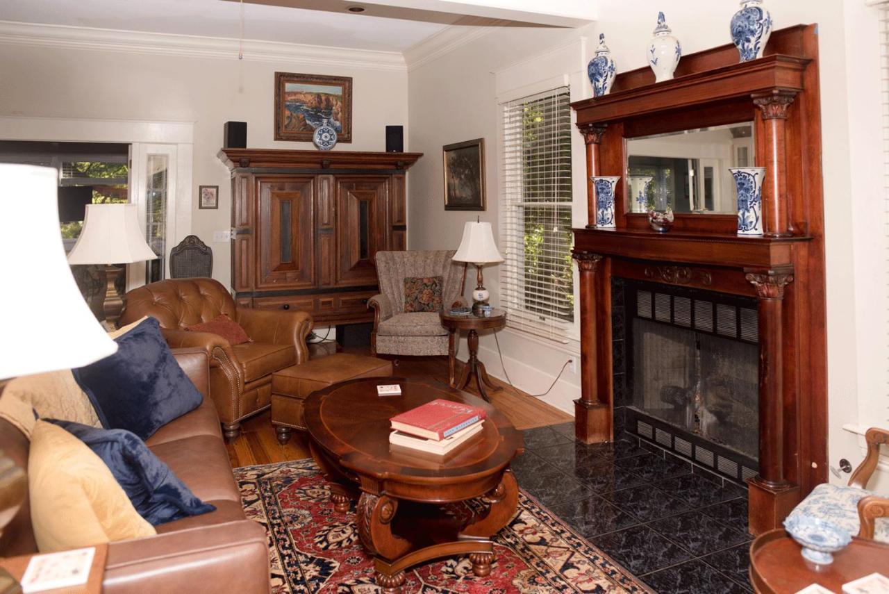 Dickson Street Bed & Breakfast 费耶特维尔 外观 照片
